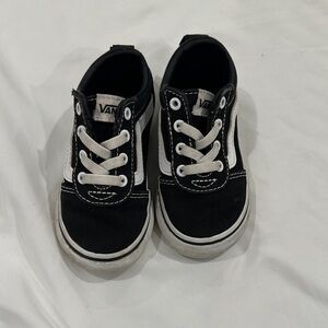 Vans Kids Black and White Low-Top Lace Sneakers